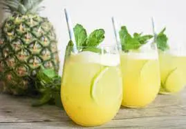 suco detox de abacaxi com hortelã