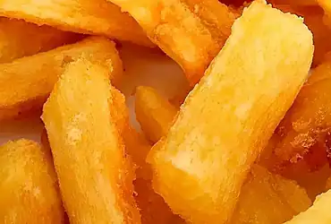 mandioca frita – créditos canal joi cozinha pratica