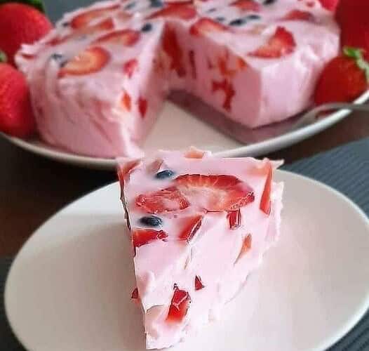 bolo de iogurte prático e saboroso