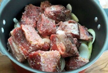 costela na pressão com sal grosso