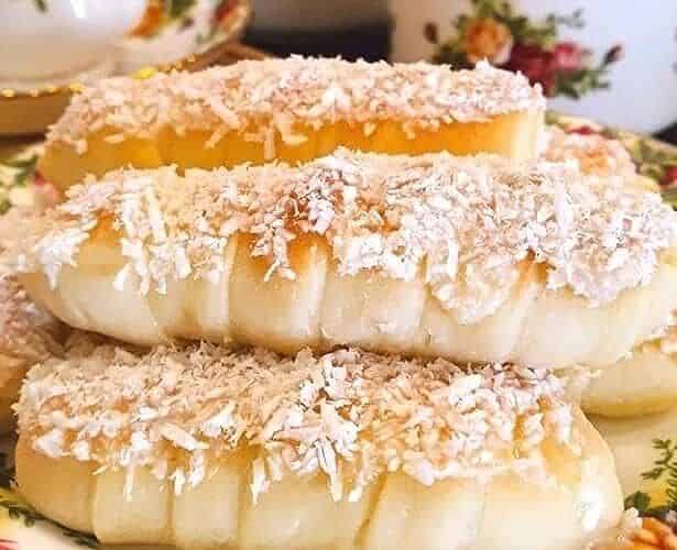 enroladinho de queijo e côco