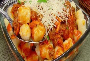 receita de nhoque de batata com molho de carne moída