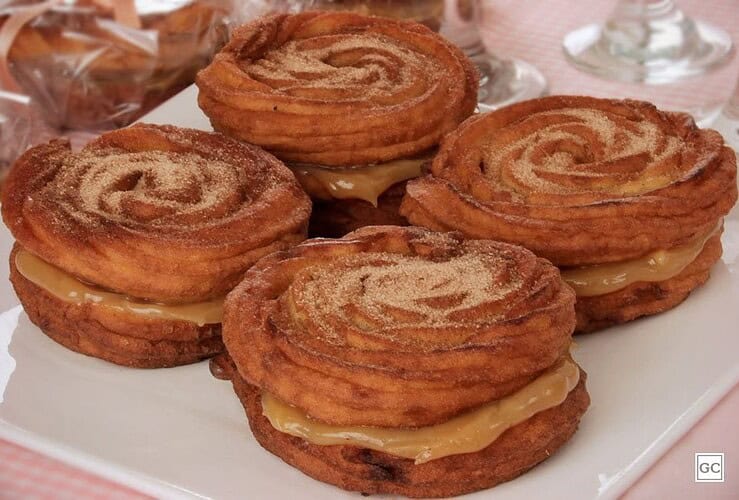 sanduíche de churros uma delicia