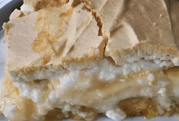 bolo crocante de suspiro com banana