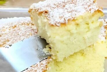 bolo de maisena com coco