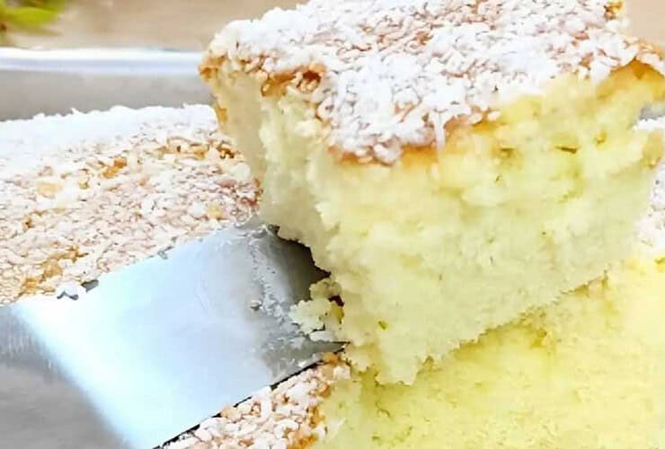 bolo de maisena com coco