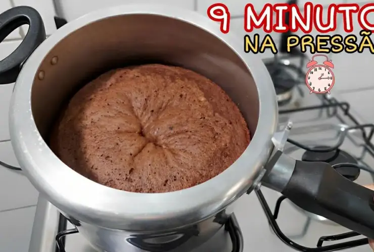 bolo de panela de pressão