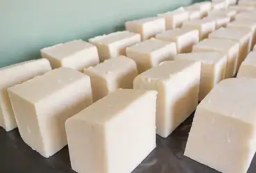 Como fazer sabão em barra caseiro fácil passo a passo