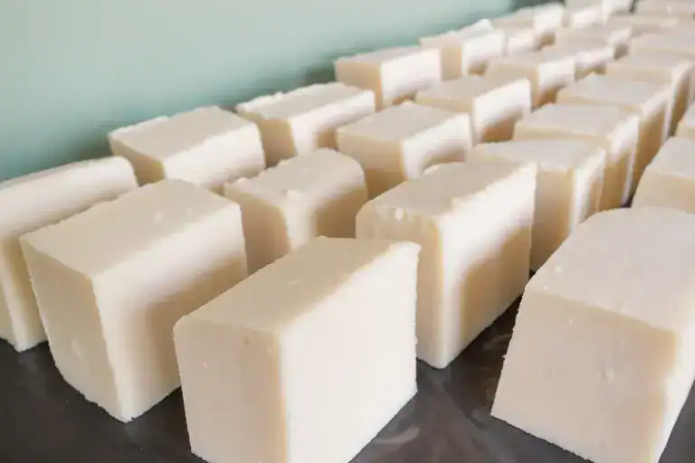 Como fazer sabão em barra caseiro fácil passo a passo