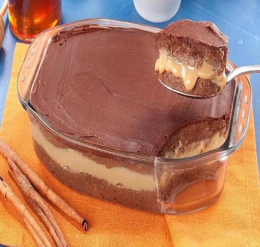 doce pão de mel na travessa
