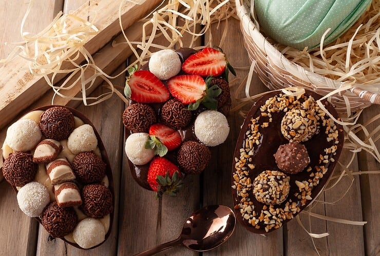 homemade,chocolate,easter,egg,,chestnut,and,nest,milk,on,a