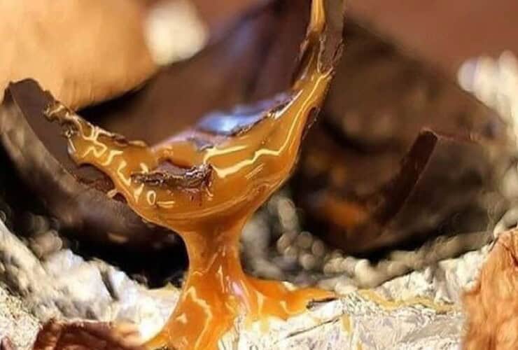 ovo de páscoa com recheio de caramelo