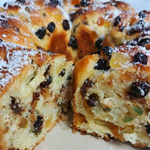 Pão doce de Páscoa feito no liquidificador