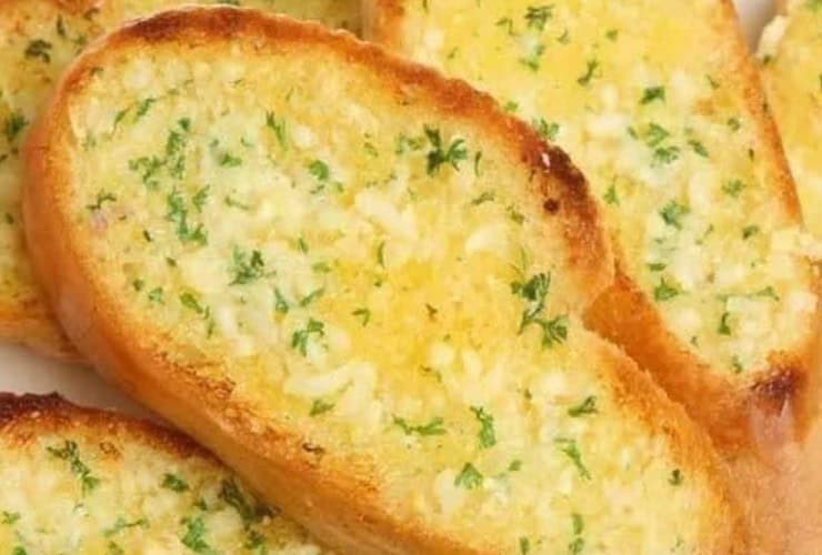receita de torradinhas de alho fáceis e saborosas