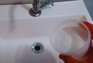 Como desentupir pias e ralos – produto que você tem em casa