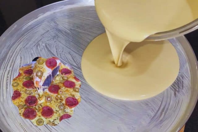 Pizza de Queijo e Calabresa: Deliciosa e Fácil de Fazer