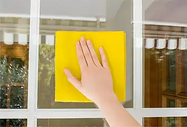 Misturinha caseira para limpar vidros tirar as manchas