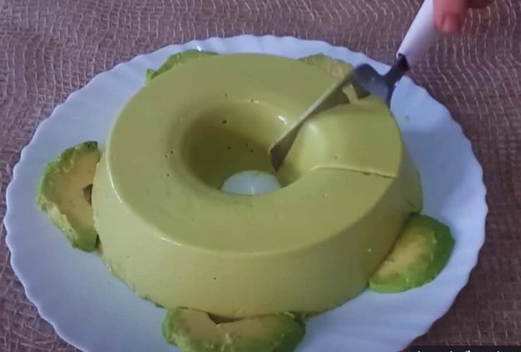 Desfrute de um saboroso e saudável doce com este Mousse de Abacate Fit – Sem açúcar, mas com muito sabor!