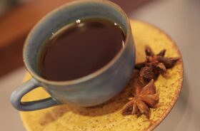 Chá de cebola com alho e mel: receita para aumentar a imunidade