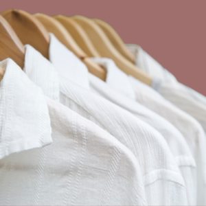 Como clarear e desencardir roupas brancas e deixá-las como novas usando apenas 3 ingredientes