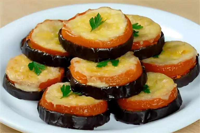 berinjela no forno com queijo e tomate