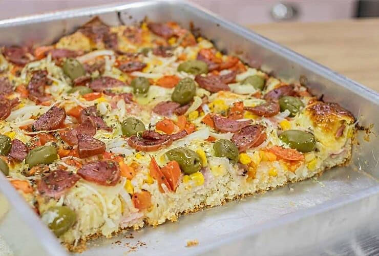 pizza caseira com massa mole