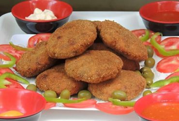 bolinho de carne de feira