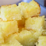 bolo de mandioca com queijo molhadinho