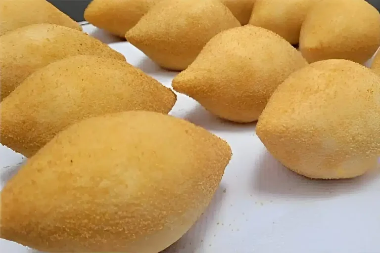 coxinha com massa de mandioca