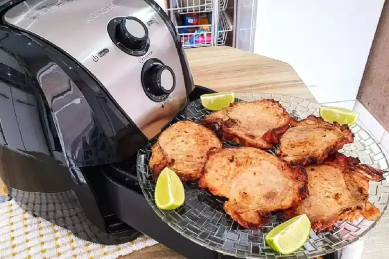 bisteca suína muito suculenta feita na air fryer