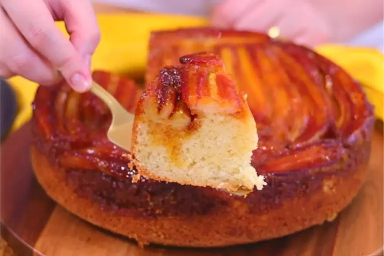 bolo de banana caramelizada