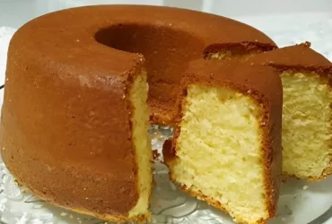 bolo simples e delicioso feito com maisena