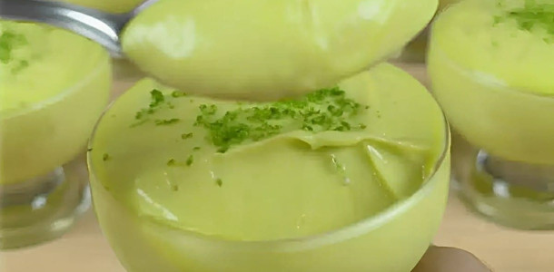 sobremesa de abacate cremosa
