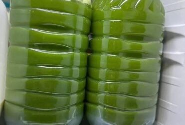 suco de abacaxi com couve, gengibre e limão
