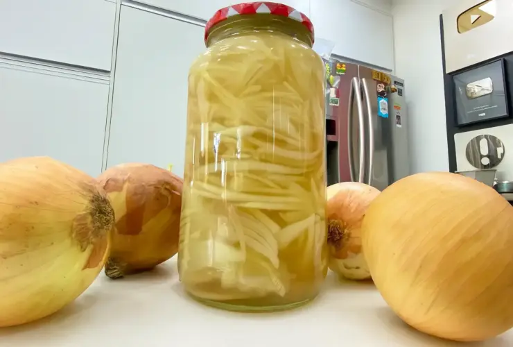 Conserva de cebola simples com 4 ingredientes