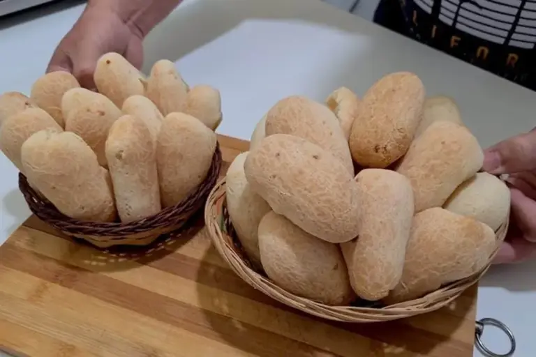 Biscoito chimango de polvilho assado no forno fica crocante e fácil de fazer