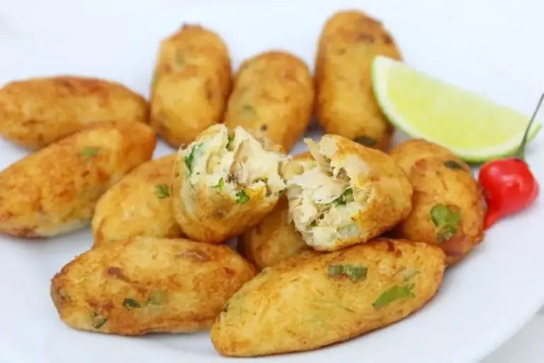 Bolinho de bacalhau fácil e rápido fica crocante por fora e macio por dentro - Imagem 1