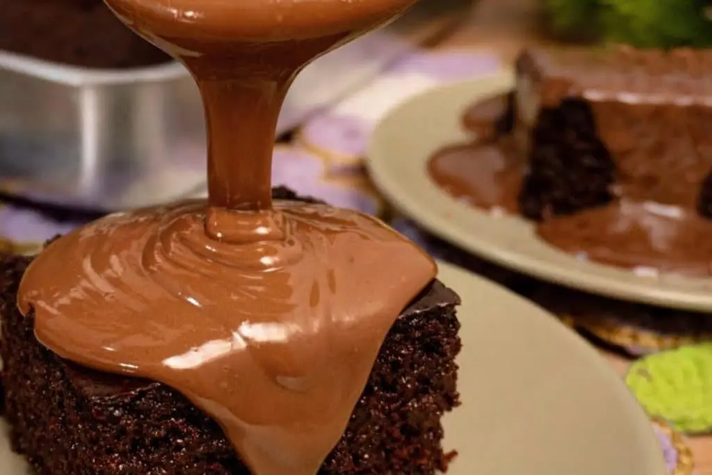 Bolo de chocolate molhadinho