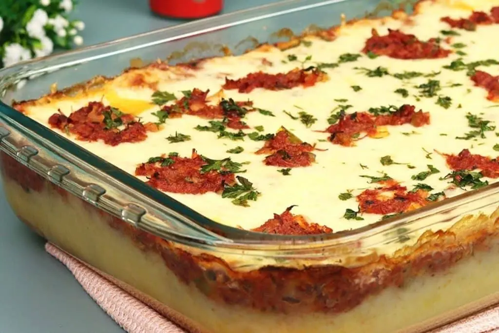 Escondidinho de carne seca com batata ganha versão super cremosa e fácil de fazer - Imagem 1