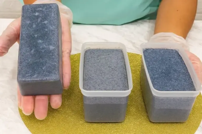 Sabão caseiro econômico viraliza com receita sem óleo e sem soda cáustica - Imagem 1