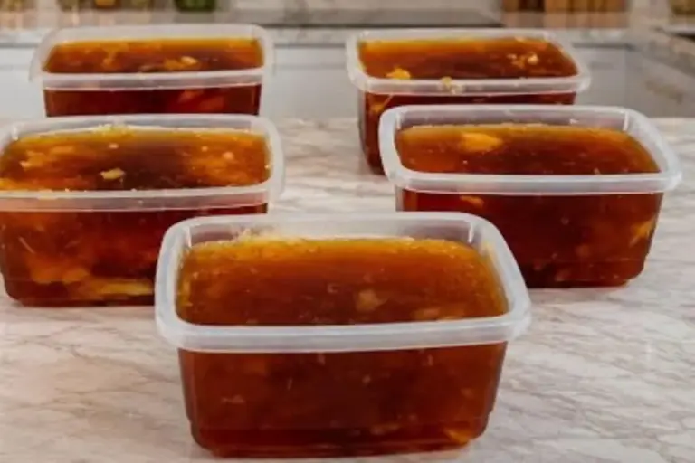 Sabão em pasta caseiro rende muito e ajuda a deixar a louça brilhando - Imagem 1