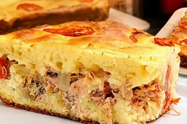 Torta de atum de liquidificador fica pronta com rapidez e rende lanche completo