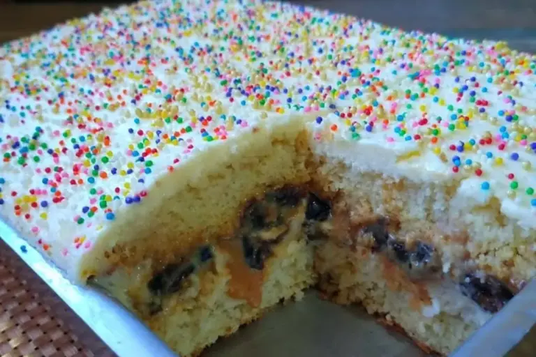Bolo de aniversário no estilo de antigamente ganha recheio farto e massa fofinha - Imagem 1