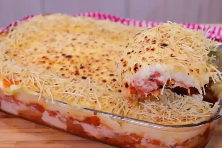 Cachorro-quente de forno cremoso vira opção prática para o lanche em família