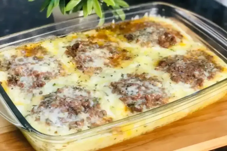 Carne moída com batata ganha versão em cestinhas gratinadas e bem temperadas