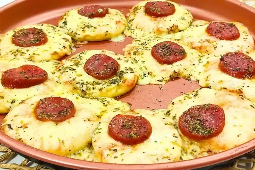 Mini pizza de festa rende muito e vira opção econômica para lanches e aniversários - Imagem 1