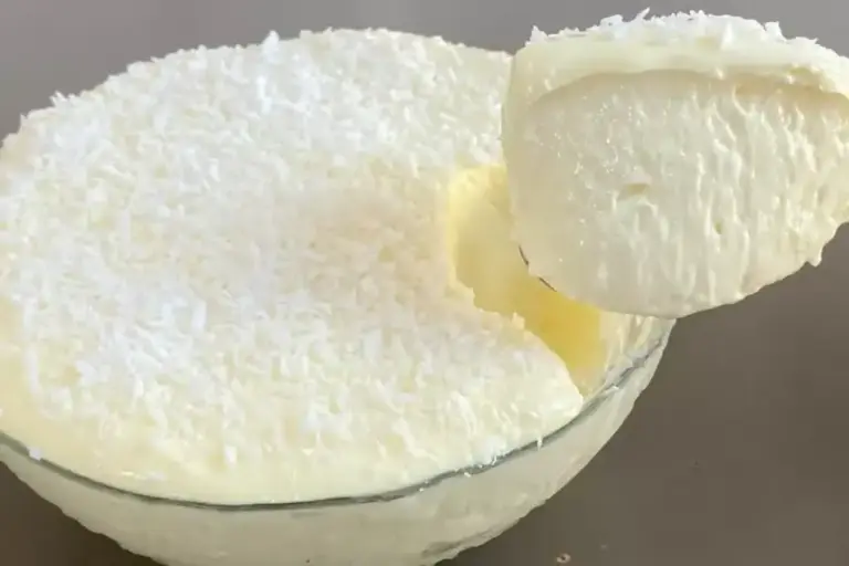 Sobremesa sem leite condensado fica pronta em minutos e leva poucos ingredientes - Imagem 1